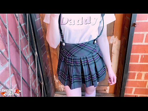 ❤️ Koolitüdruk imeb sügavalt oma riista ja kuratab klasside asemel. ❤ Pornovideo at us ☑