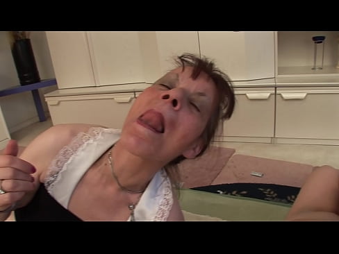 ❤️ Kaks vanaema ja üks vanaisa teevad kolmekesi ❤ Pornovideo at us ☑