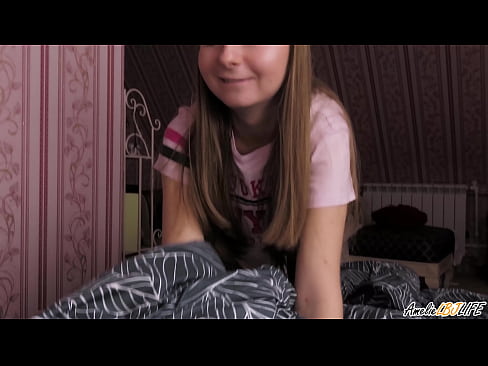 ❤️ Blondie imeb oma BFF-i sügavalt ja saab sperma suhu ❤ Pornovideo at us ☑