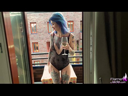 ❤️ Hiiglaslik tüdruk imeb neeluga ja keppib kirglikult vaba taeva all ❤ Pornovideo at us ☑